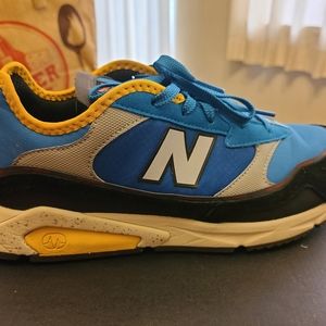 New Balance x-racer 9.5D Blue and Gold
